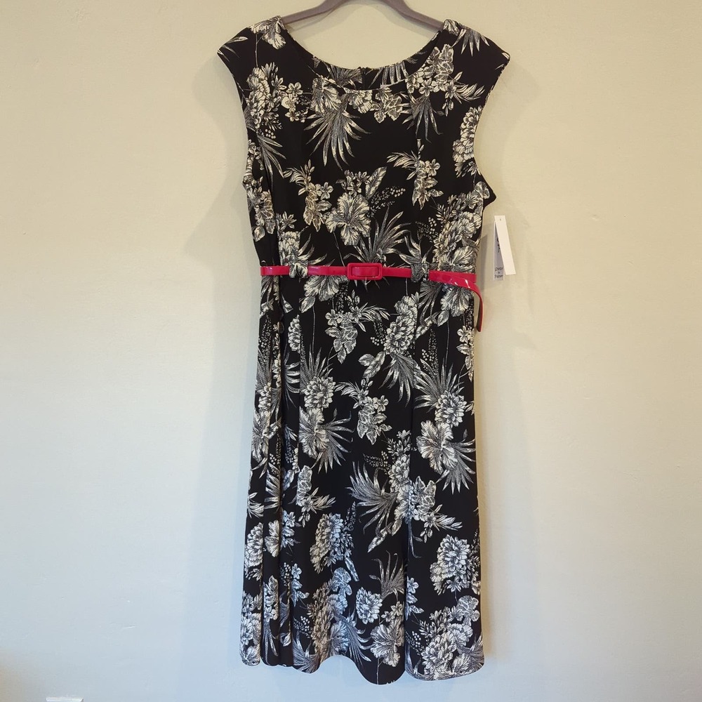 NWT Shelby & Palmer black white floral dress 16